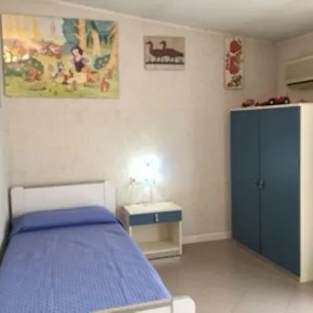 Elena' S Cozy קליארי