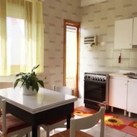 Elena' S Cozy דירה