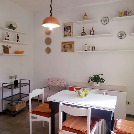 Elena' S Cozy דירה