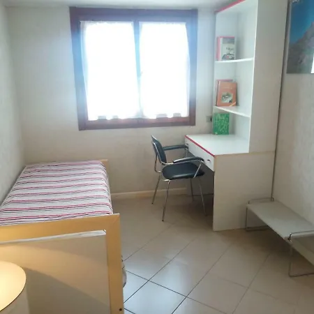 Elena' S Cozy דירה קליארי